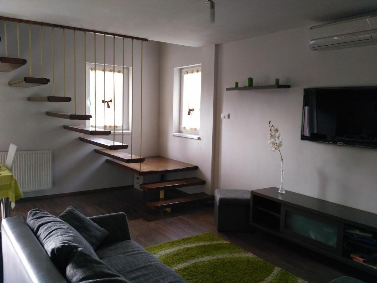 Family Holiday Apartman Nyíregyháza Exteriör bild